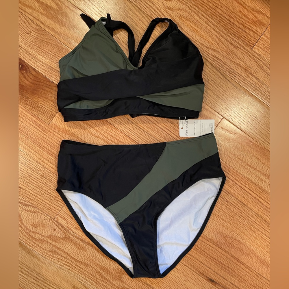 Women’s Black and Green Bikini Set